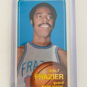 Topps Blue and Orange Basketball Trading Card